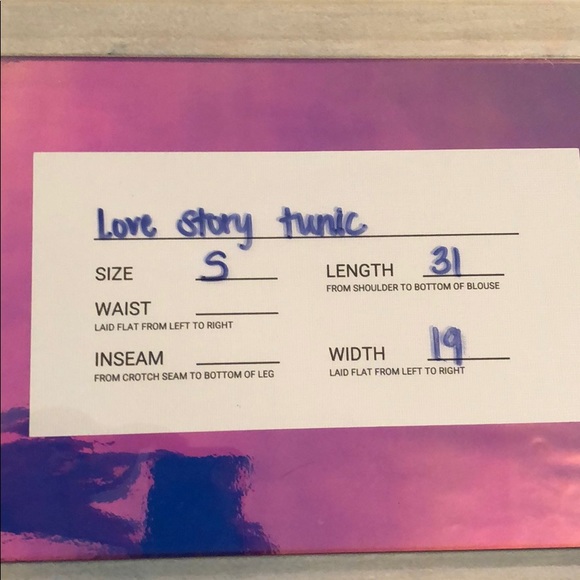 🛍HOST PICK🌟Fabulous ls blouse with semi sheer flutter sleeves - Picture 3 of 4